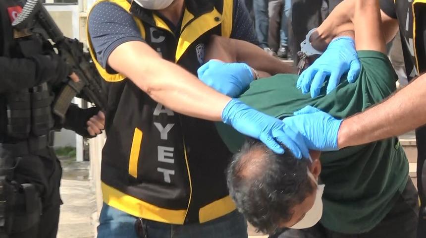 Polisi şehit edip, 2 kişiyi öldüren sanığa 1'i ağırlaştırılmış 3 kez müebbet