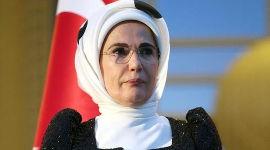 Emine Erdoğan Twitter hesabı a&ccedil;tı