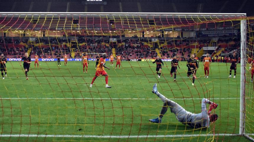 Mame Thiam: Elhamdülillah