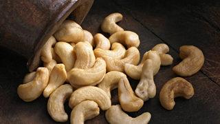 Hem kalbi yeniliyor hem damarları açıyor! İşte kaju fıstığının inanılmaz faydaları...