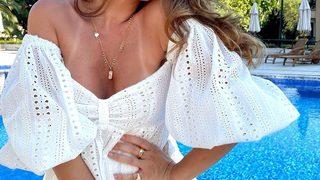 Tülin Şahin bikinili plaj pozunu paylaştı: Eylül nihayet tatil