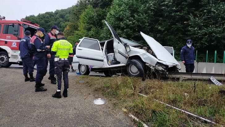 Bolu Dağı'nda bariyerlere saplanan otomobildeki 3 kişi ağır yaralandı G3