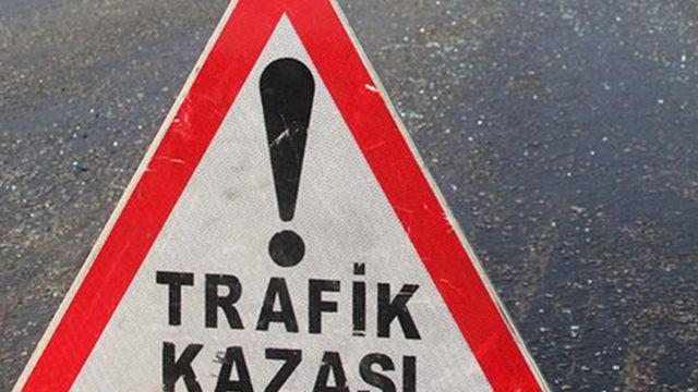 Alkol sofrası kurulan parkta trafik kazaları