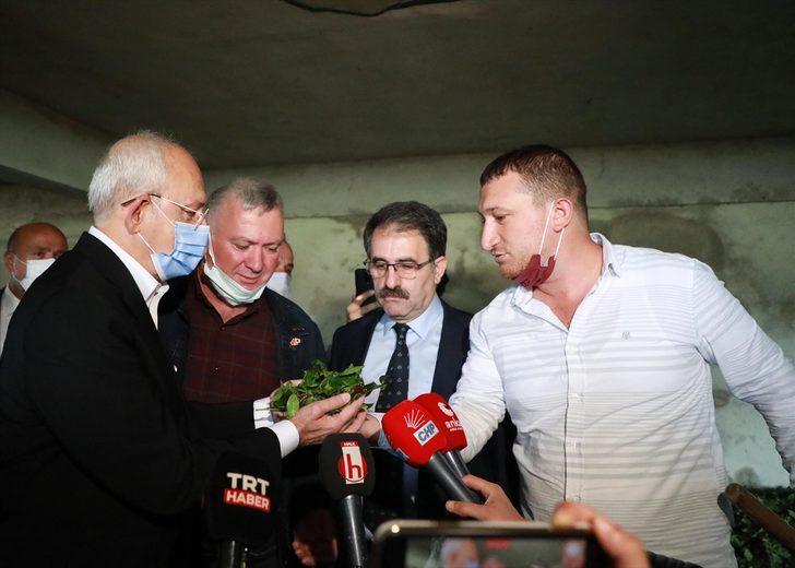 CHP Genel Başkanı Kemal Kılıçdaroğlu, Rize'de çay üreticileriyle buluştu: G1