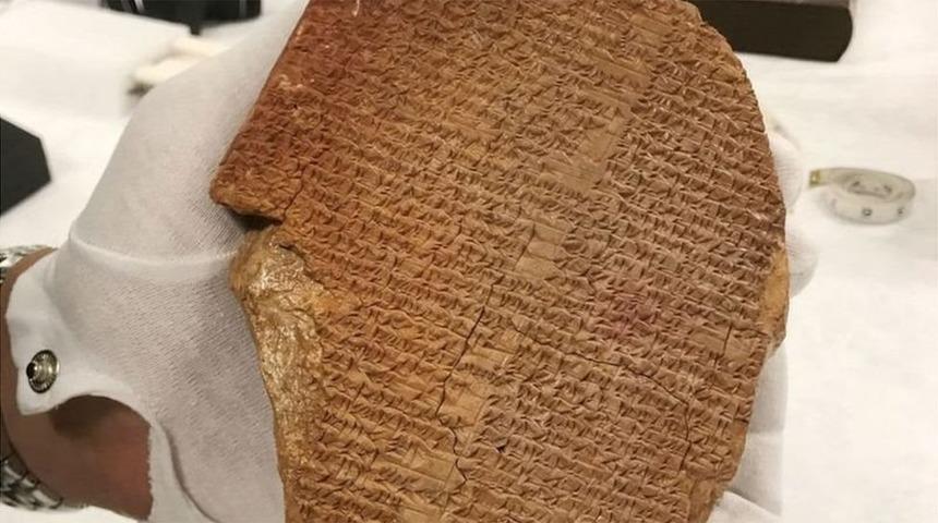 Gılgamış Destanı: ABD, 3500 yıllık R&uuml;ya Tableti'ni Irak'a iade ediyor