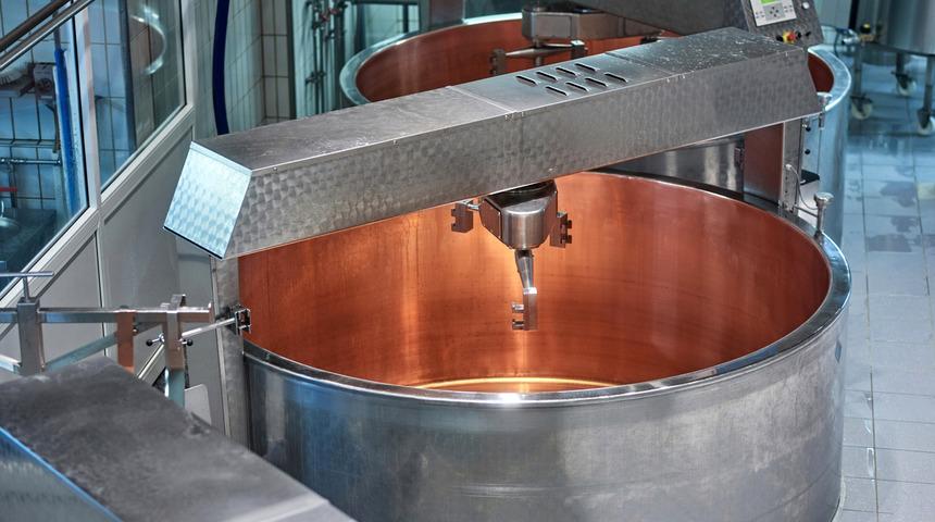 Süt kazanına düşen çocuk öldü 