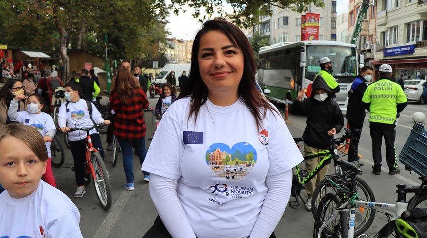 Kırklareli'nde &ccedil;ocuklar aileleriyle pedal &ccedil;evirdi