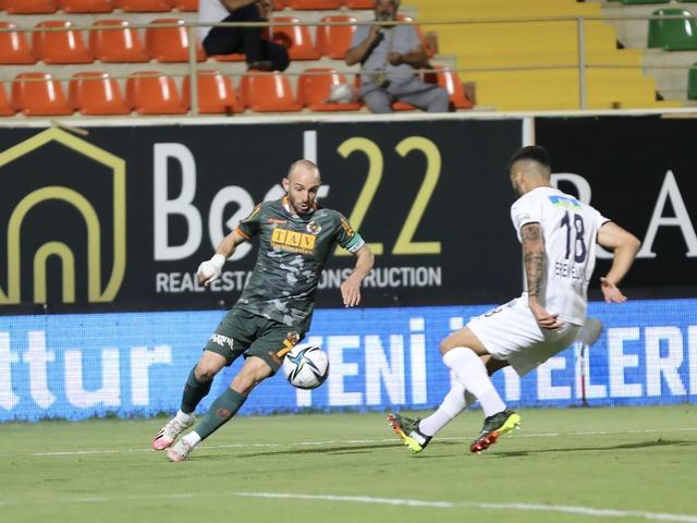 Alanyaspor, Bülent Korkmaz ile dolu dizgin