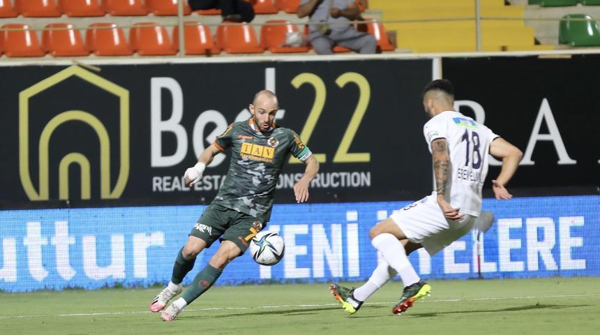 Alanyaspor, Bülent Korkmaz ile dolu dizgin