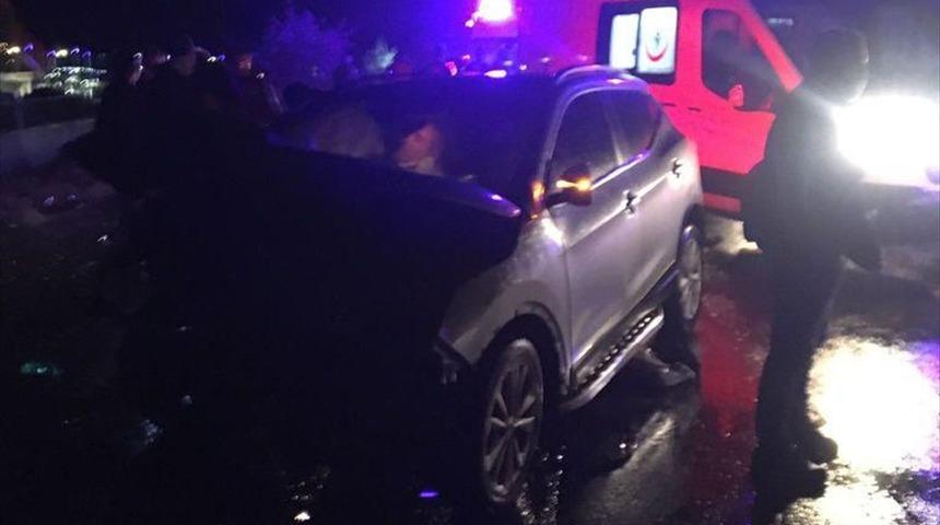 Ardahan'da iki otomobilin çarpıştığı kazada 7 kişi yaralandı