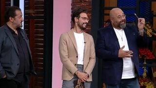 MasterChef'te Somer Sivrioğlu yarışmacı Eren'e kaşık attı! İlk defa bu kadar erken kaşık atıyoruz