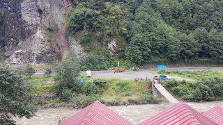 Karadeniz'de sağanak yağış! Trabzon'da taşkın, Rize'de heyelan 