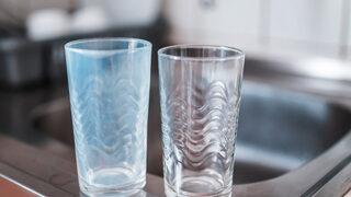 Bulaşık makinesi bardak ve tabaklarınızı çizdiyse üzülmeyin! Bu pratik yöntemlerle durumu kurtarabilirsiniz