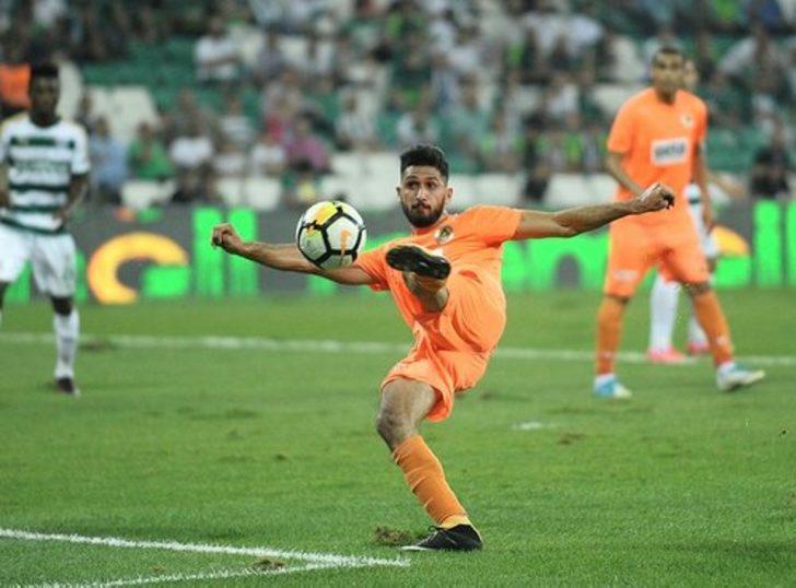 Galatasaray, Emre Akbaba, Kaan Ayhan ve Asamoah'ı bitiriyor! G5