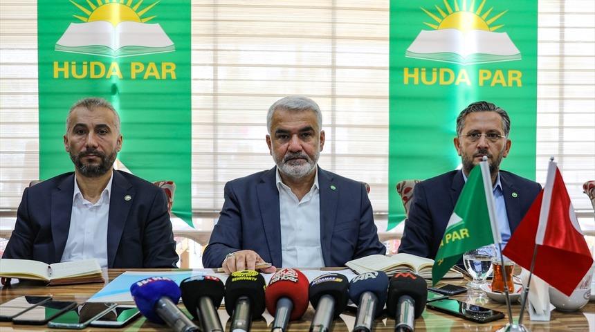 HÜDA PAR Genel Başkanı Yapıcıoğlu, Van'da gazetecilerle bir araya geldi: