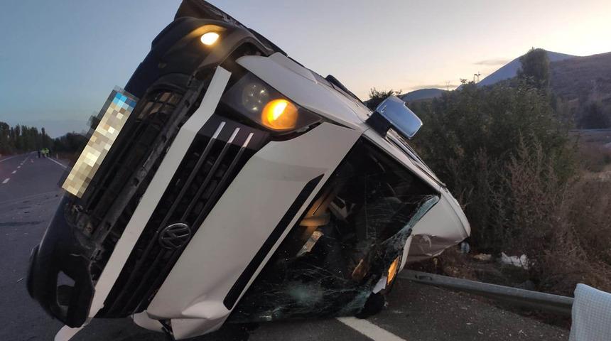 'Kız isteme' yolunda feci kaza! 17 kişi yaralandı