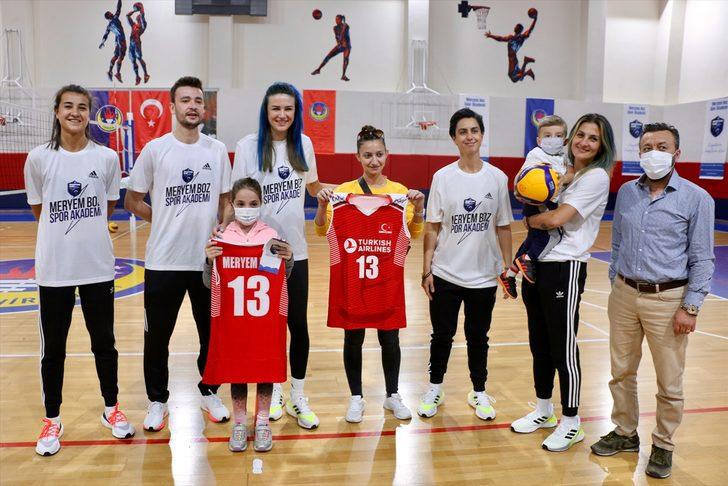 Milli voleybolcu Meryem Boz, Eskişehir'de adını taşıyan akademinin açılışına katıldı: G3