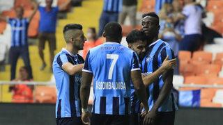 Adana Demirspor'dan dikkat çeken Balotelli pankartı