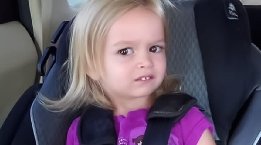 Sosyal medyayı sallamıştı! Fenomen videodaki bakış 74 bin dolara satıldı