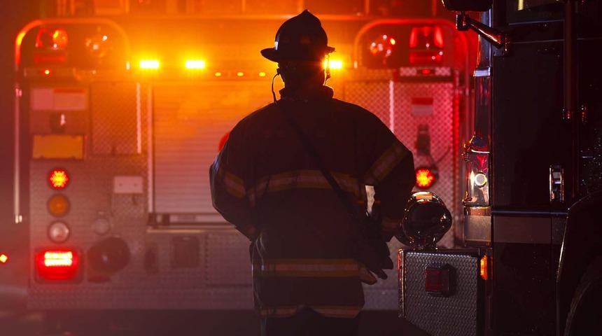 Kısa devre yapan TV bomba gibi patladı 