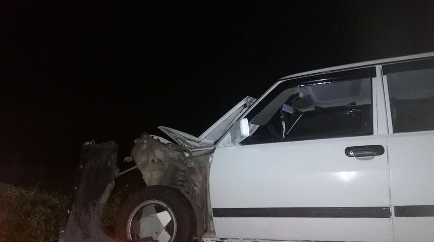 Samsun'da traktörün römorkuna çarpan otomobildeki 1 kişi öldü, 1 kişi yaralandı