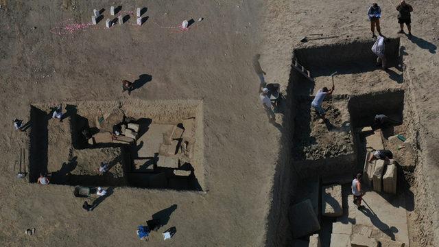 Heyecanlandıran gelişme! Magnesia Zeus Tapınağı'nın giriş kapısına ulaşıldı