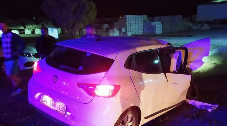 Bitlis'te otomobil ile kamyonetin çarpıştığı kazada 8 kişi yaralandı