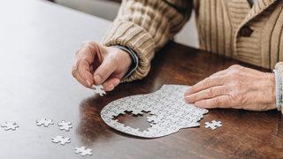 Alzheimerdan korunmak için sağlıklı beslenin! 