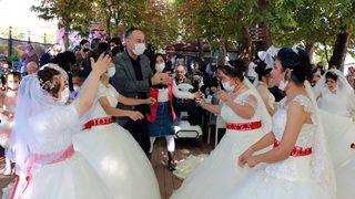 Kırıkkale'de engelli genç kızlar temsili düğünde eğlendi