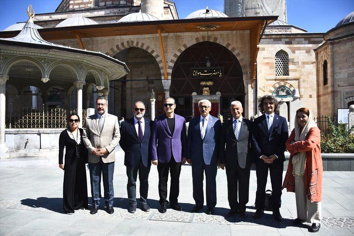 İranlı sanatçı Ali Reza Ghorbani, Mevlana Müzesi'ni ziyaret etti G5