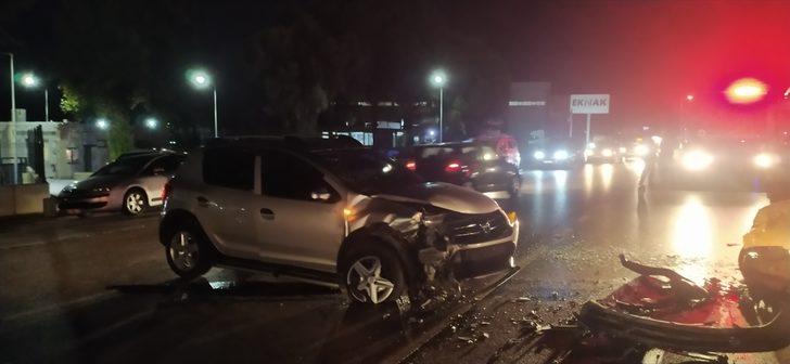 İzmir'de otomobille hafif ticari aracın çarpıştığı kazada 4 kişi yaralandı G1