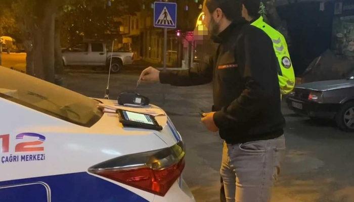 Alkollü sürücünün alkolmetreyi pos cihazı zannedip ödeme yapmayı denemesi gülümsetti