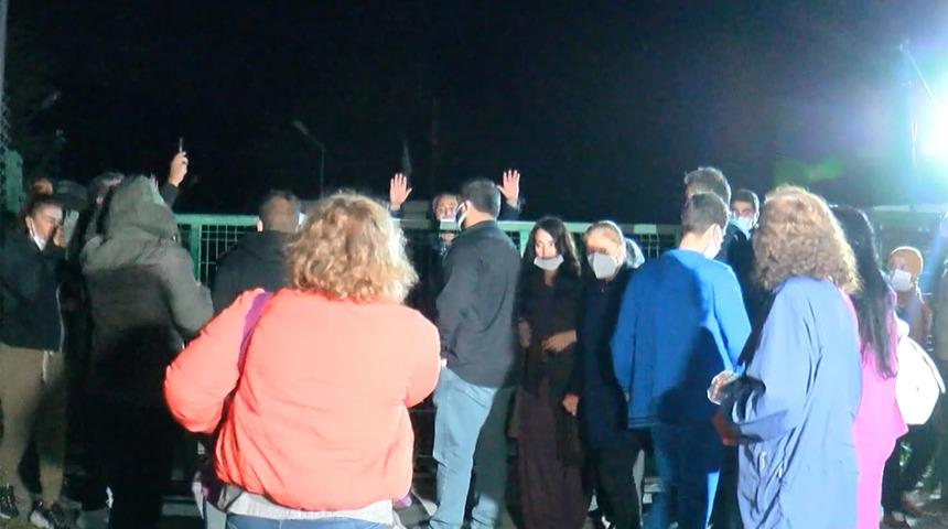 Ankara'da hareketli saatler! Hayvanseverler barınak önünde eylem yaptı