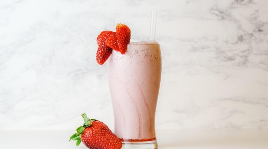 Böylesi hiçbir yerde yok! Evde hazırlayabileceğiniz birbirinden lezzetli 4 farklı milkshake tarifi