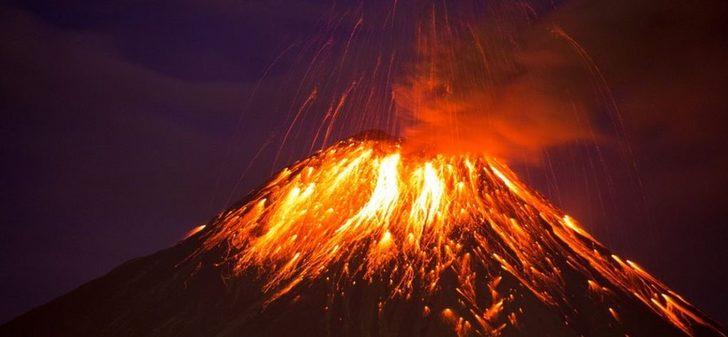 Kendi ölümünü bilen kahinden şok kehanet! Nostradamus, insanlığın sonu için tarih vermiş! G3