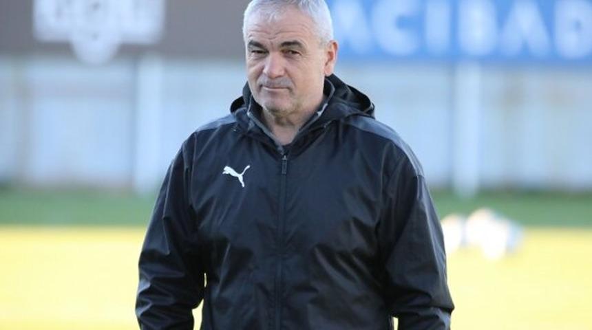 Rıza Çalımbay: Beşiktaş'a karşı maç kazanmak kolay değil