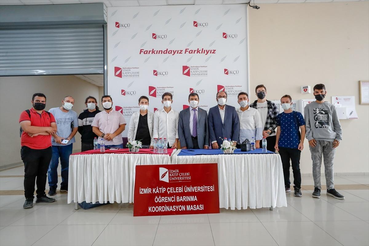 Katip &Ccedil;elebi &Uuml;niversitesinde, kalacak yeri olmayan &ouml;ğrencilere hocaları ev buluyor