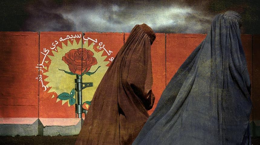 Afganistan'da Taliban yönetiminde kadın hakimler haklarında hüküm verdikleri katillerin hedefinde