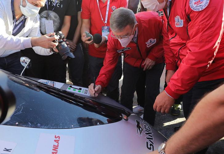 Prof. Dr. Aziz Sancar, TEKNOFEST'te TOGG'un direksiyonuna geçti G4