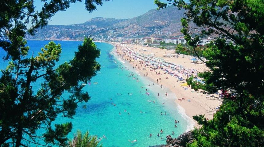 Fransız gelin ile Kazak damat evlendi