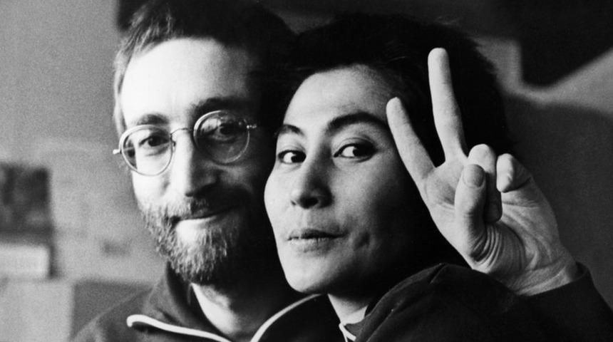 John Lennon'ın hi&ccedil; bilinmeyen şarkısını kaydettiği kaset a&ccedil;ık artırmayla satılacak
