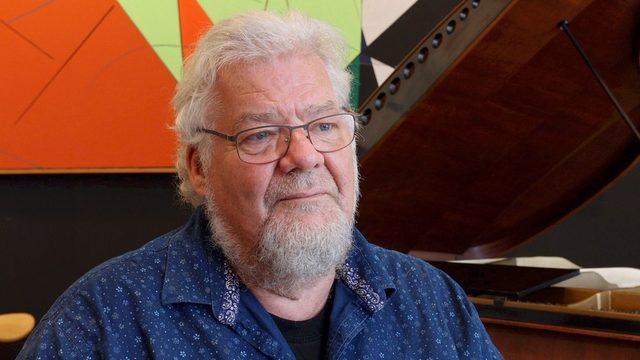 John Lennon ın hiç bilinmeyen şarkısını kaydettiği kaset açık artırmayla satılacak 1