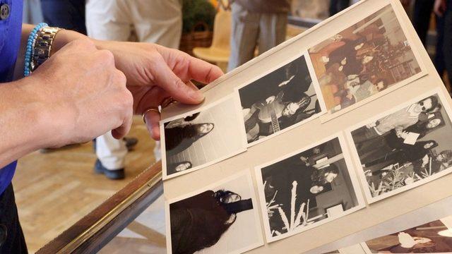 John Lennon ın hiç bilinmeyen şarkısını kaydettiği kaset açık artırmayla satılacak 5