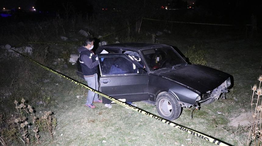 Kütahya'da araçla polisten kaçan sürücünün kendini vurmadığı, kaza sonucu öldüğü tespit edildi