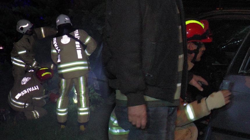 TEM'de korkutan anlar! İtfaiye kurtardı: 2 yaralı