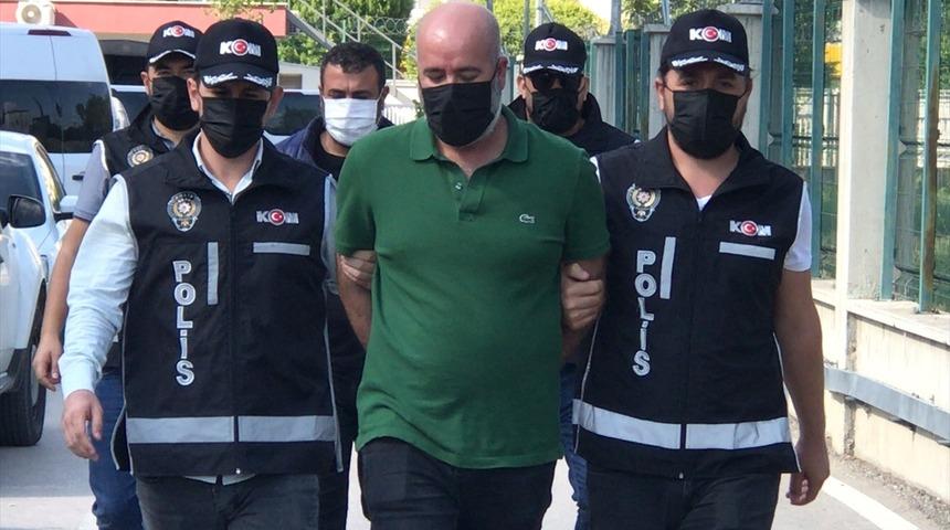 Adana'da 263 milyon 400 bin kaçak makaron ele geçirilmesiyle ilgili iki şüpheli adliyeye sevk edildi