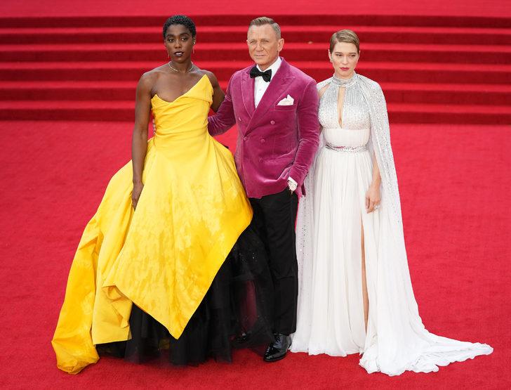 Yeni James Bond filminin galasına kraliyet ailesi damga vurdu! Kate Middleton'un elbisesi kafa karışıklığı yarattı G5