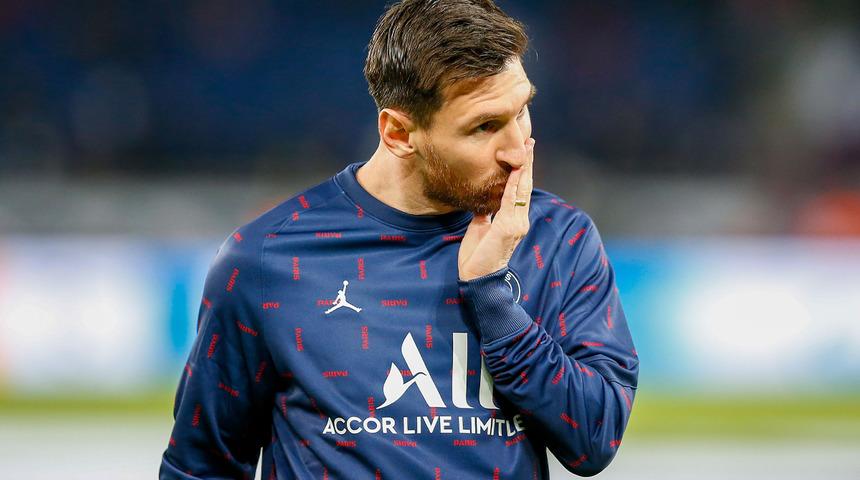 Maçın önüne geçen olay! Messi barajın arkasına yattı