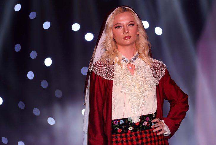 Edirne'de Balkan ve Rumeli kıyafetlerinden oluşan defile ilgi gördü G2