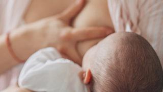 20 saniyenizi ayırmanız yeterli! Bebeğinizi koronavirüsten korumak için emzirmeden önce mutlaka yapın